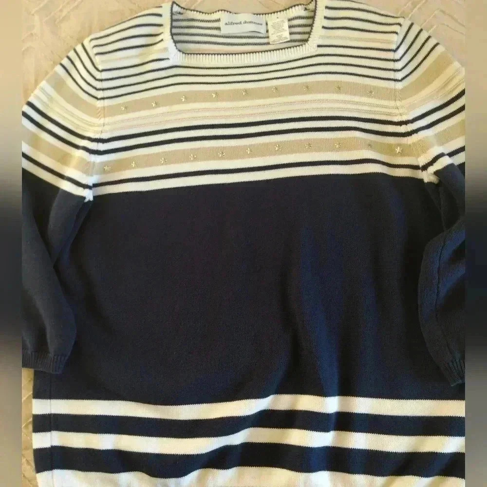 alfred dunner Sweater, Navy, Ivory, & Tan w/Silver Stars, Small